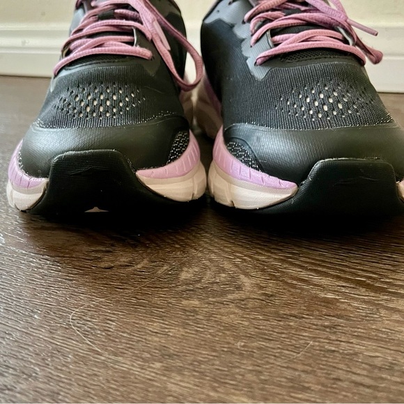 Black and Pink Athletic Sneakers size 10 - Picture 3 of 12